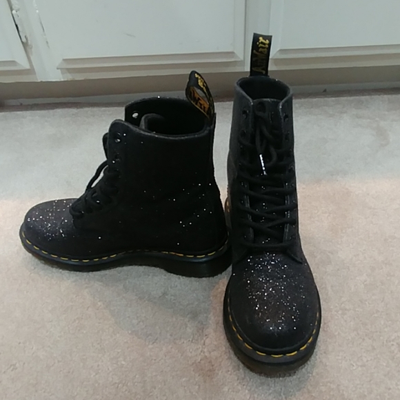 1460 pascal glitter black